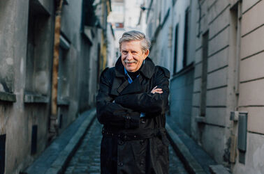 CANCELLED: JIM HAYNES – WORLD CITIZEN AT HOME IN PARIS (JIM HAYNES – SVĚTÁK DOMA V PAŘÍŽI)